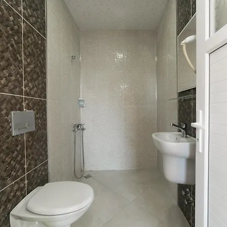 Enda Lara 3*